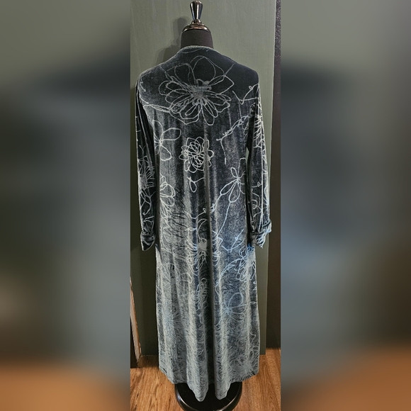 Jasmine Rose Velvet Zip-up Robe - Picture 7 of 9